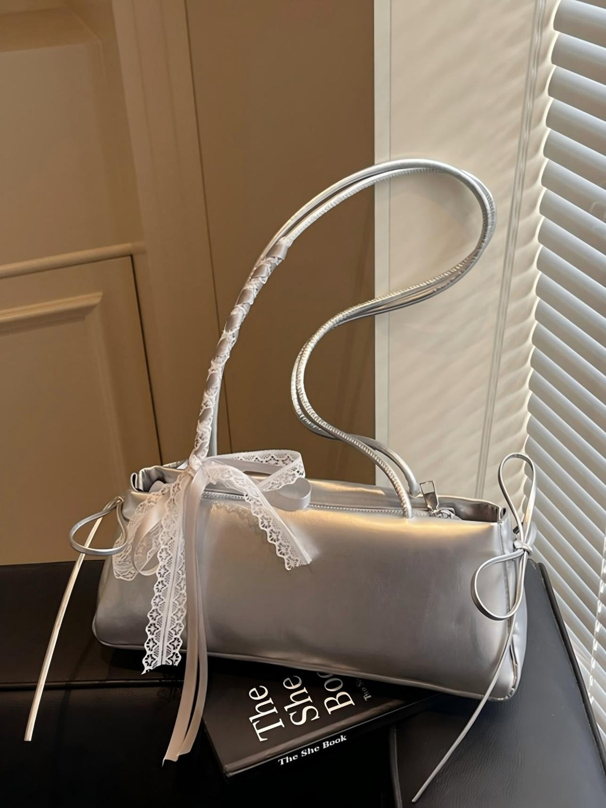 Simple Ballet-style Baguette Shoulder Bag