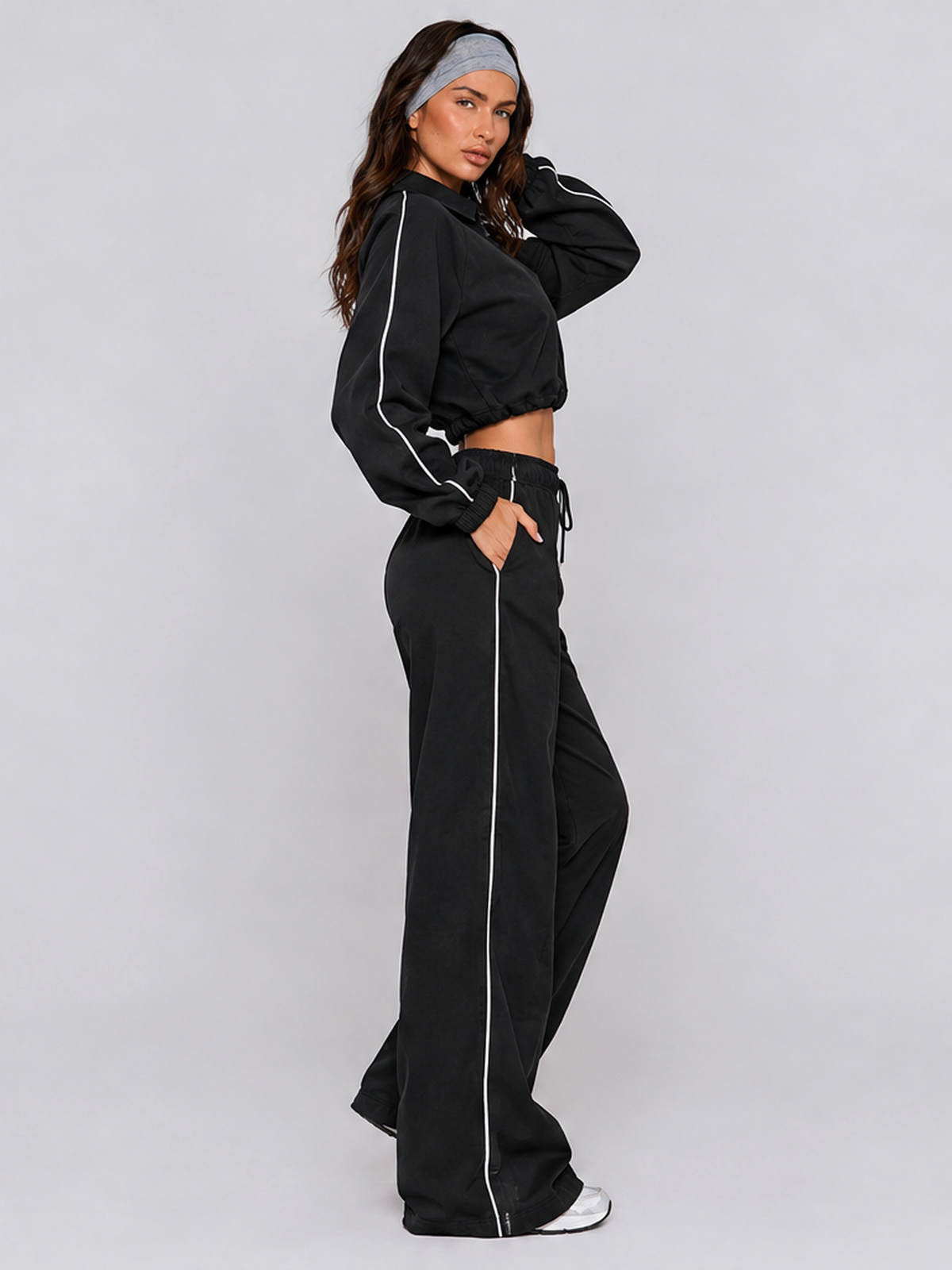 American Retro Color-blocked Striped Tracksuit For Women Two-piece Set: Collared Half-zip Sweatshirt And High-waisted Wide-leg Sweatpants