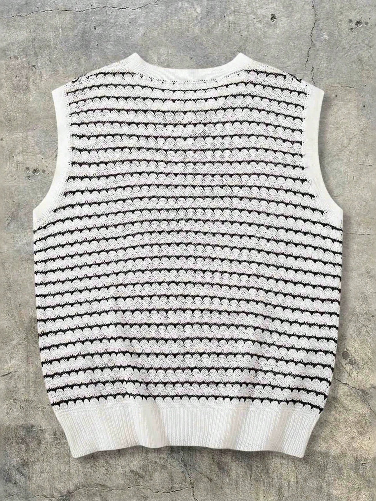 Color-blocked Black And White Stripes Knitting Tank Tops