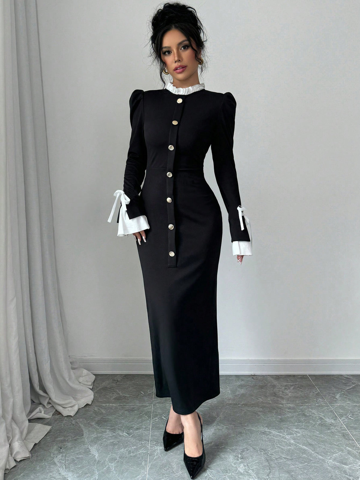 Black And White Color-blocked Velvet Fitted Long Dress