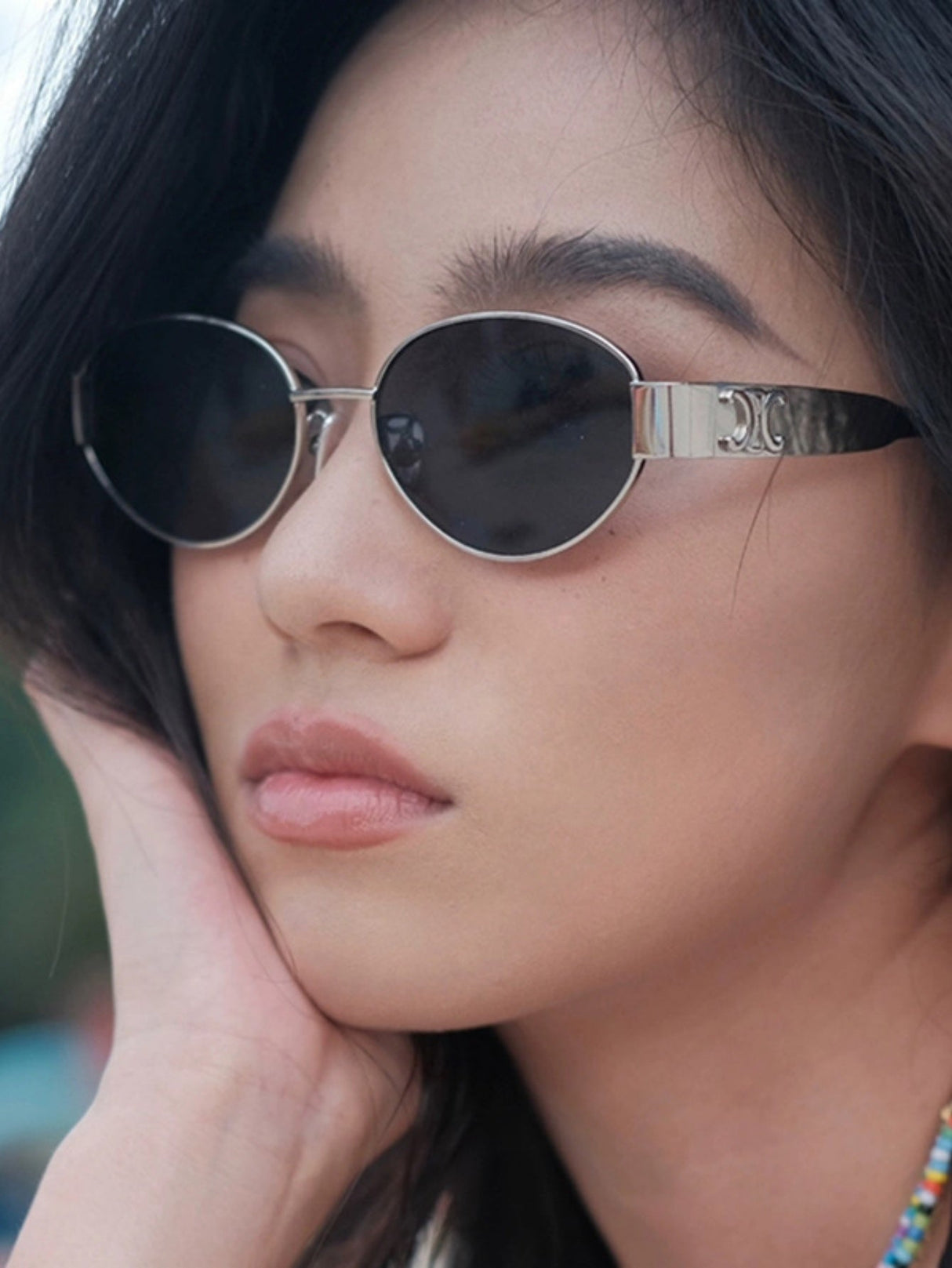 Retro-Sonnenbrille aus Metall, oval