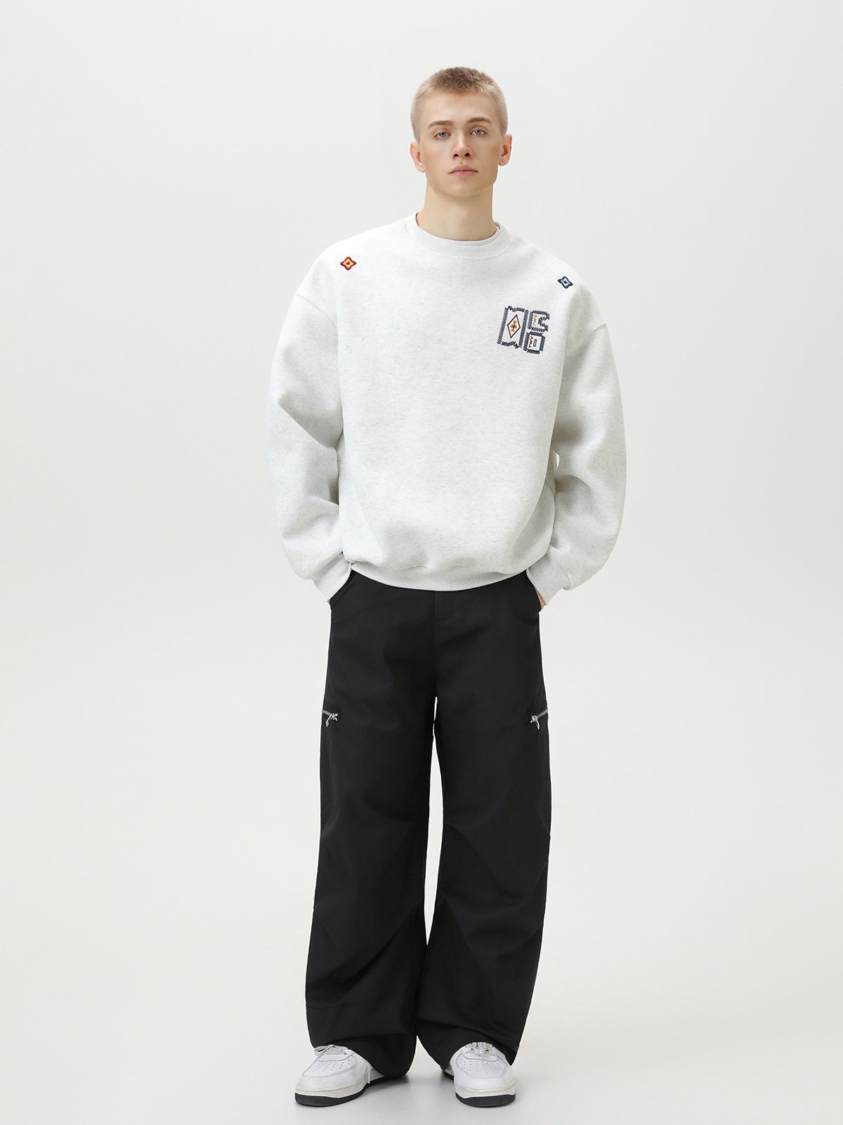 Liber Autumn Neutral wear Embroidered Pattern Pattern Sweatshirts