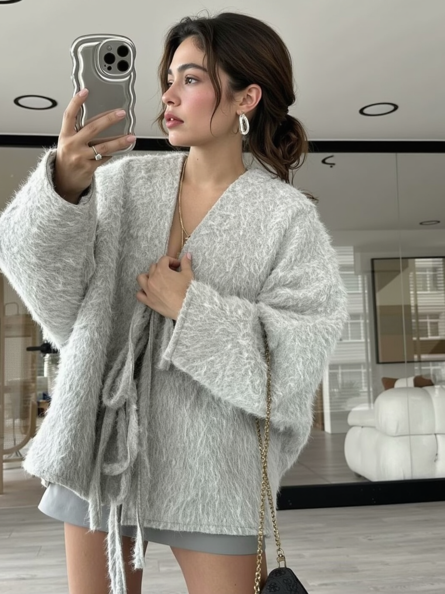 Loose V-neck tie knit cardigan