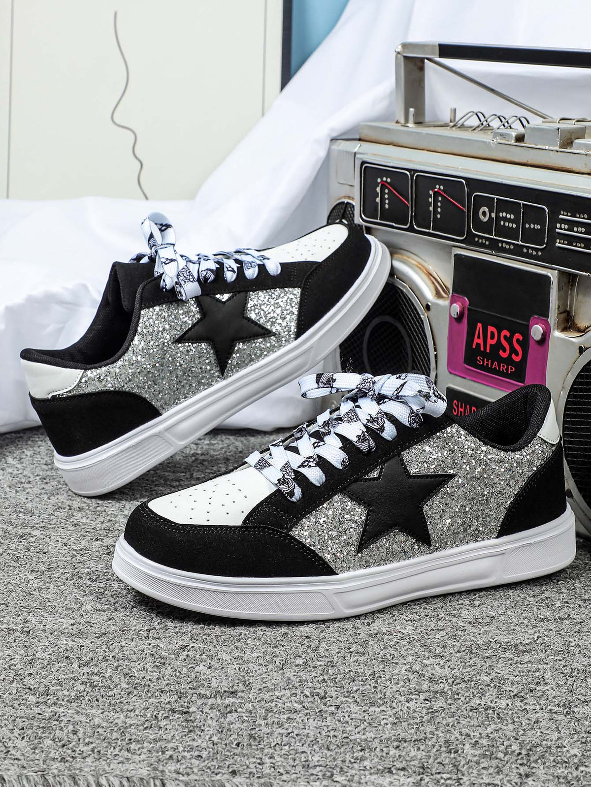 Women's Sneakers With Five-pointed Star Sequins