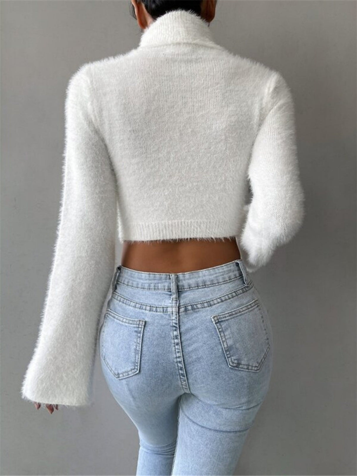 Turtleneck Short Exposing Belly Button Plush Sweater