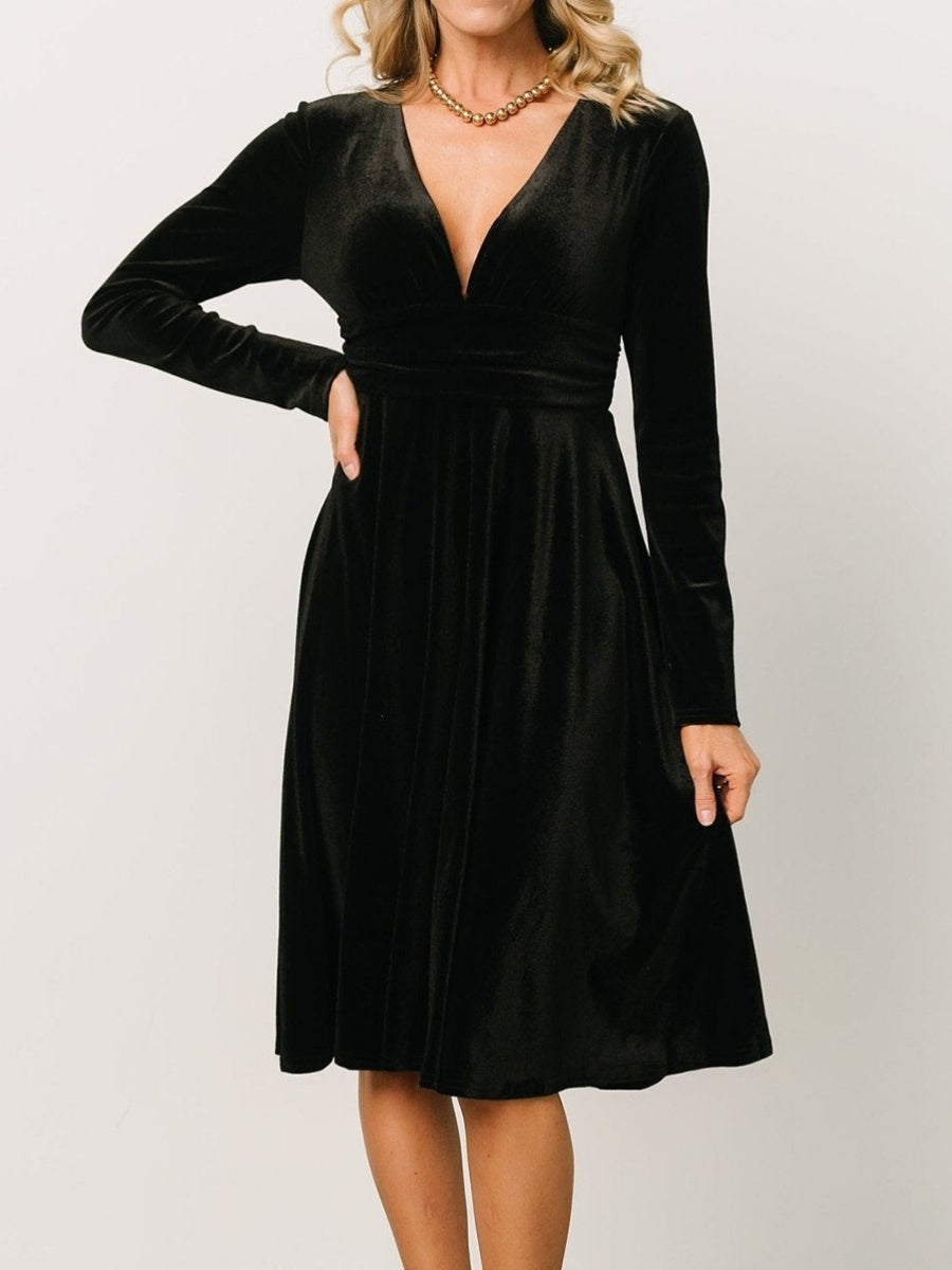 V-neck Long Sleeve Pleated Velvet Midi Dresses