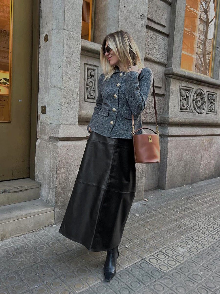 A pendulum black Pu leather skirt