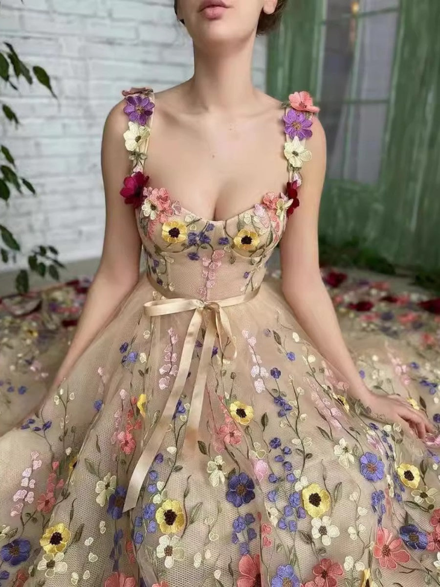 Bright Silk Three-dimensional Flower Fashionable Embroidery Flower Hip-wrapped Sexy Long Dress