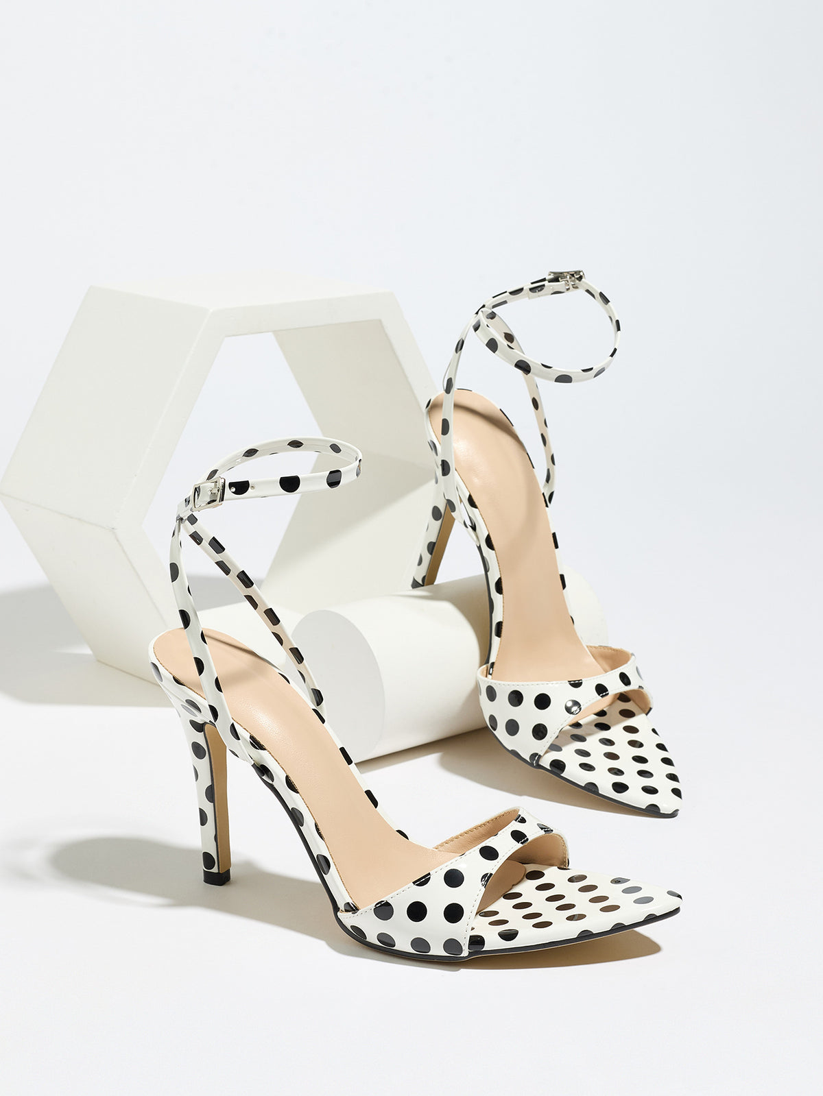 Black And White Polka Dot High-heeled Sandals