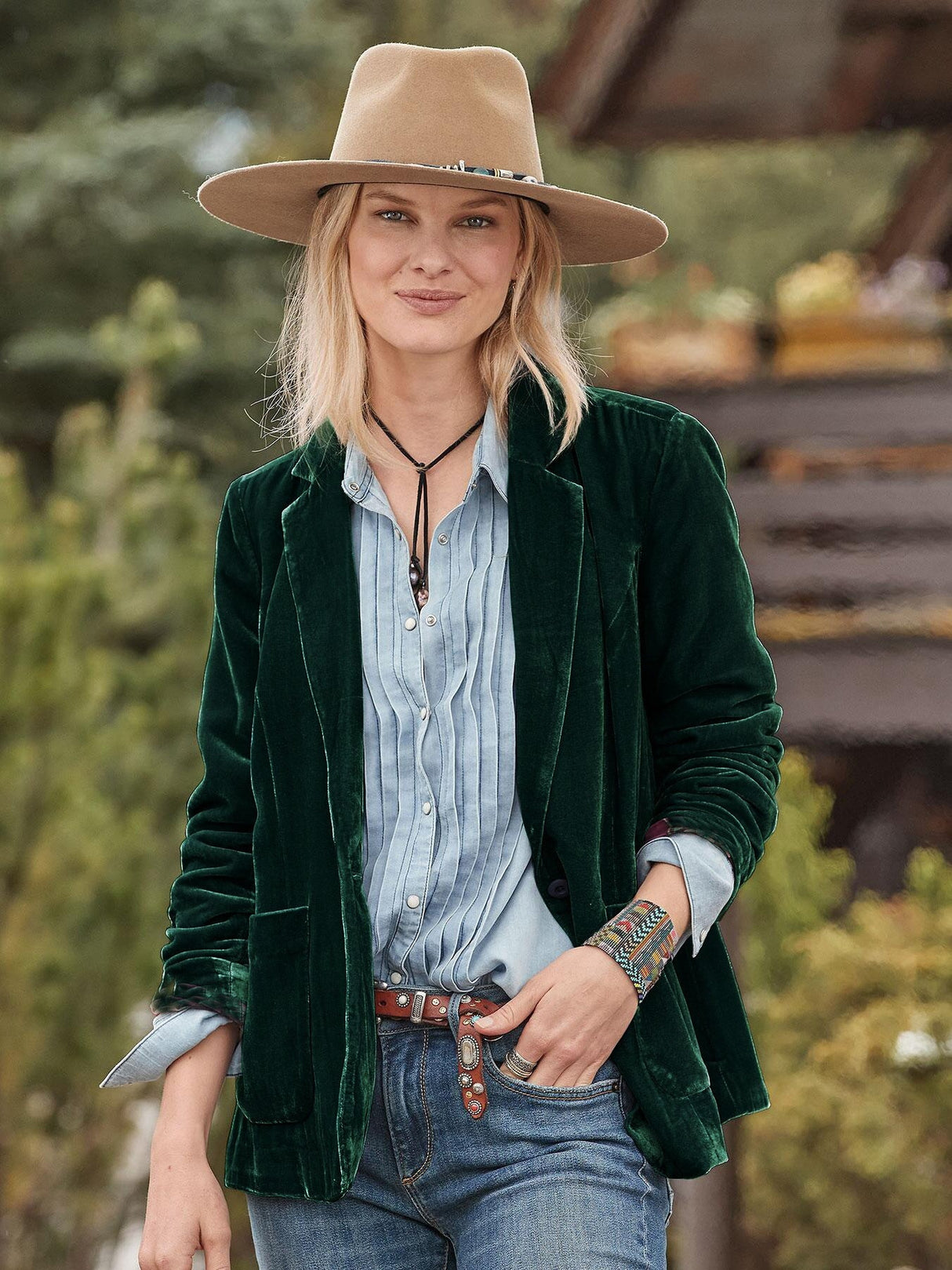 Velvet Short Slit Blazers