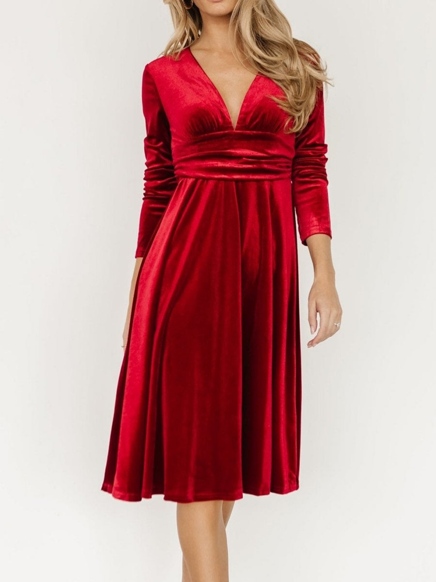 V-neck Long Sleeve Pleated Velvet Midi Dresses