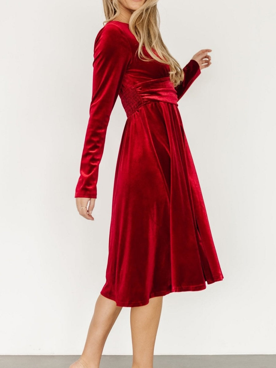 V-neck Long Sleeve Pleated Velvet Midi Dresses