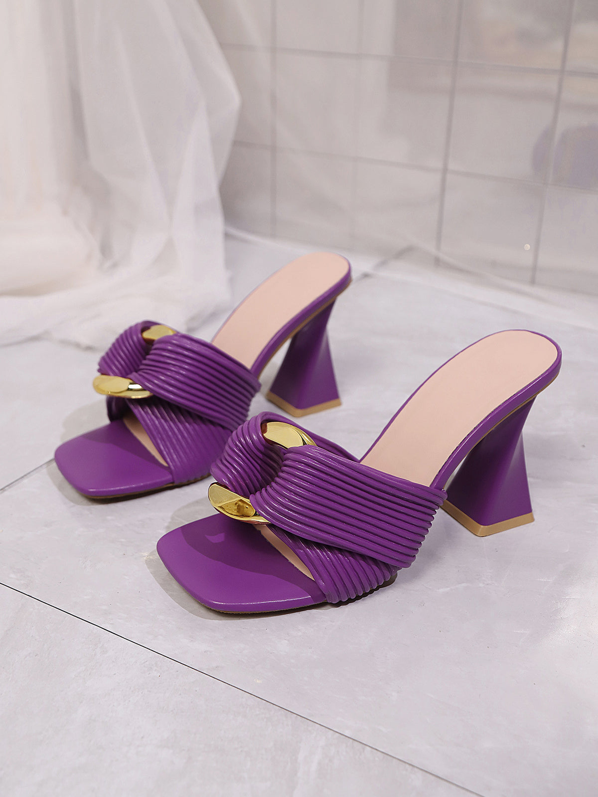 Twisted Chunky Heel Metal Buckle Sexy Sandals