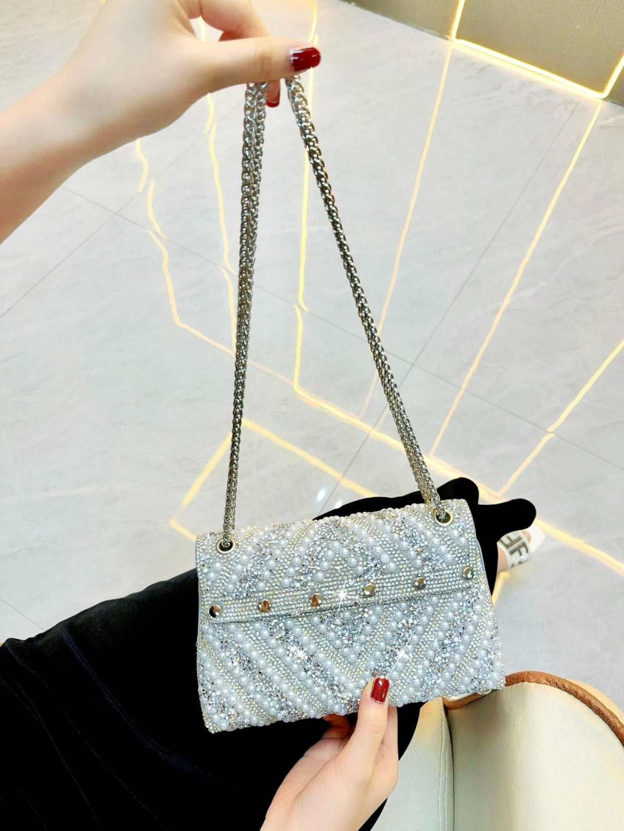 Liber Four Seasons ACC Diamond Pearl Underarm Bag