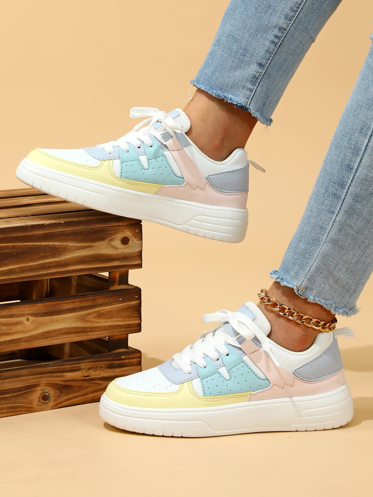 Color-blocked Women's Sneakers