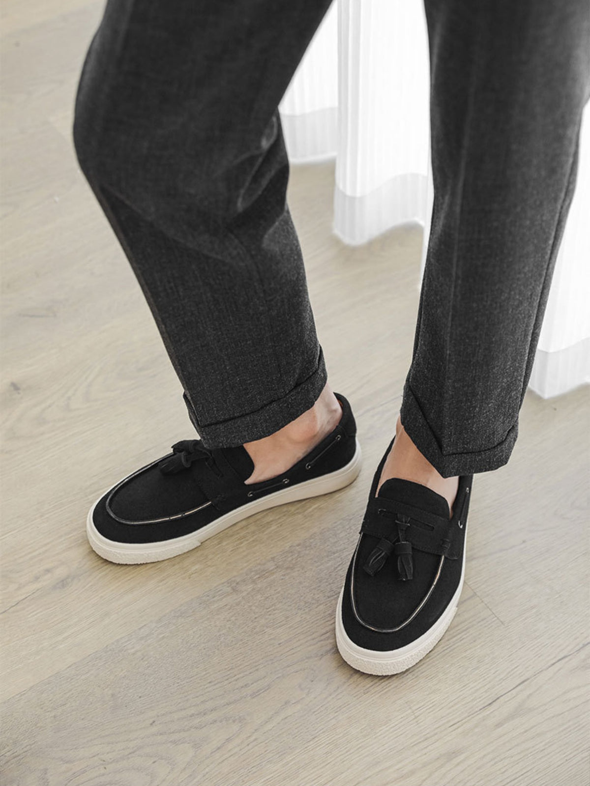 Color-blocked Tassel Slip-on Loafers