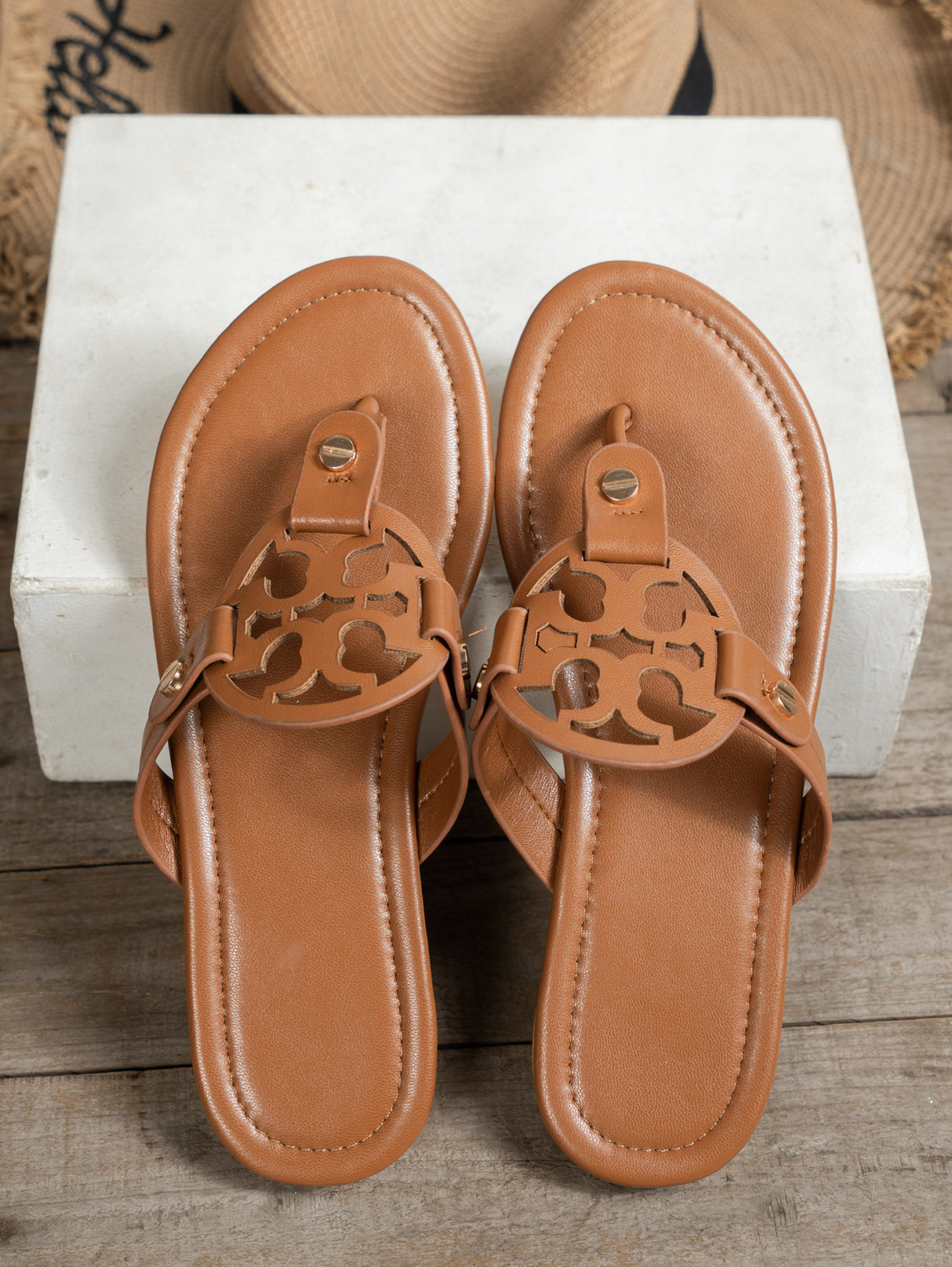 Flat Roman Flip-flops
