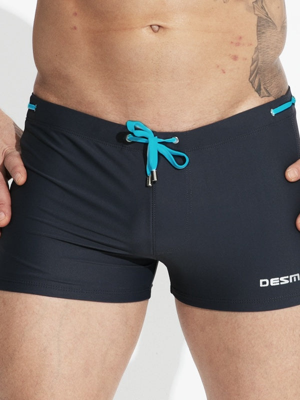 Flat Angle Mid-rise Beach Swimming Trunks