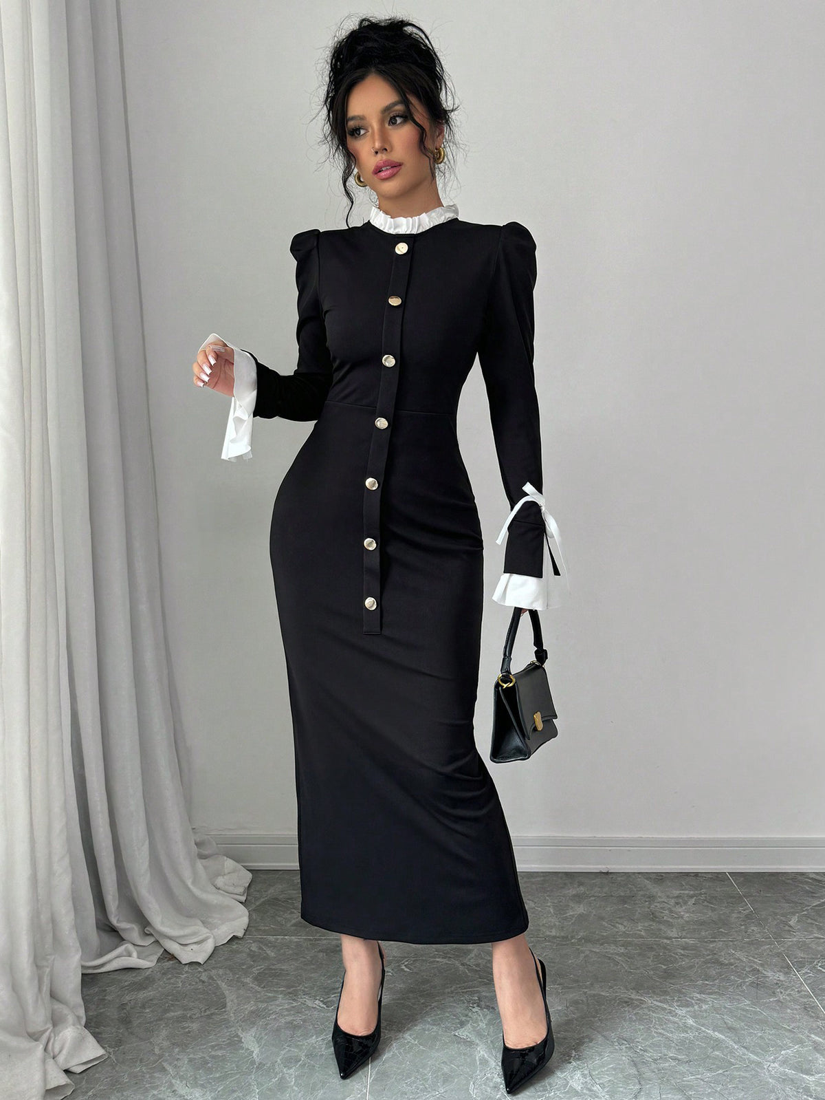 Black And White Color-blocked Velvet Fitted Long Dress