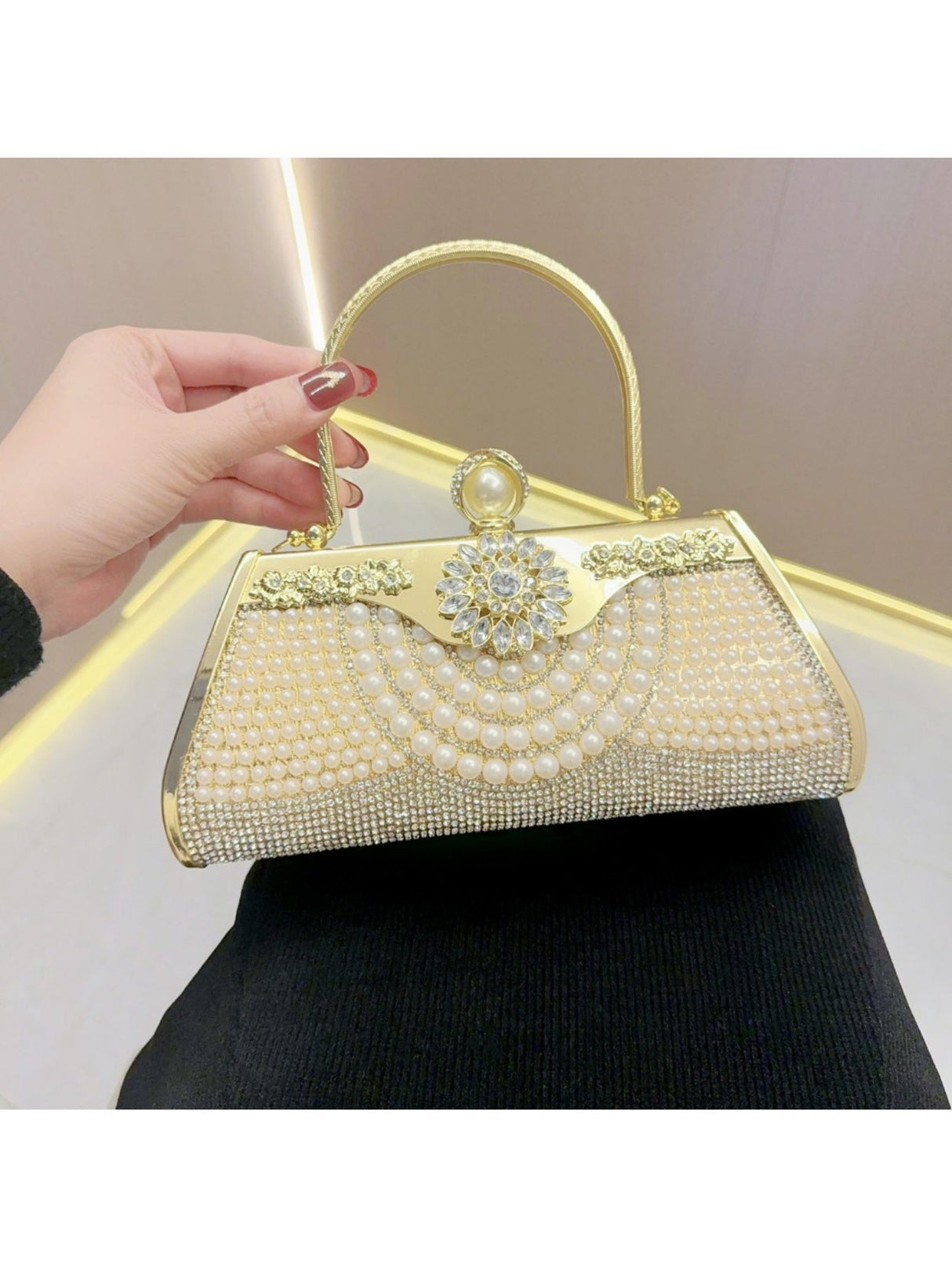 Liber Four Seasons ACC Beaded Diamond Small Square Bag