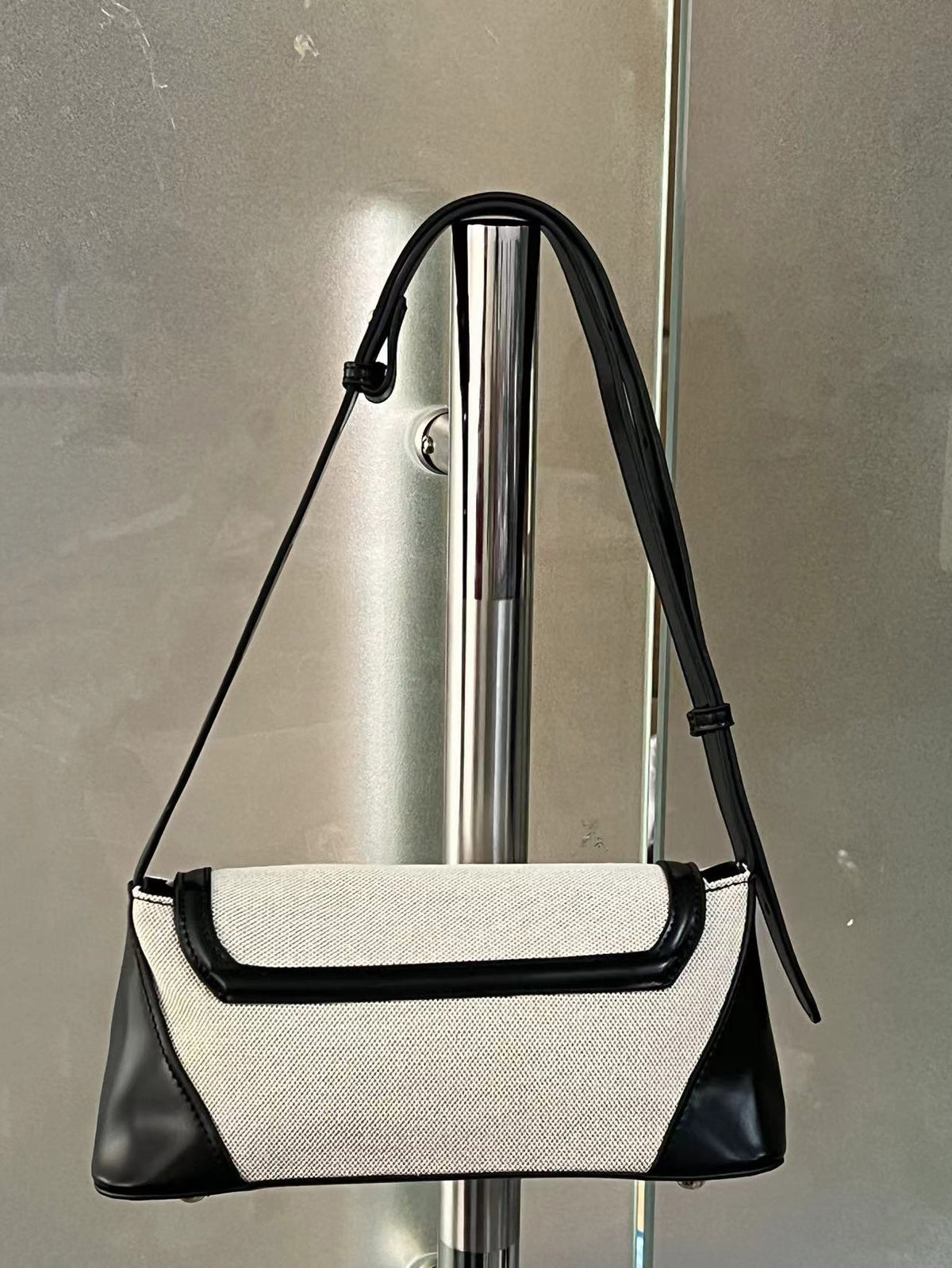Color-blocked Casual Commuter Versatile Retro Shoulder Bag