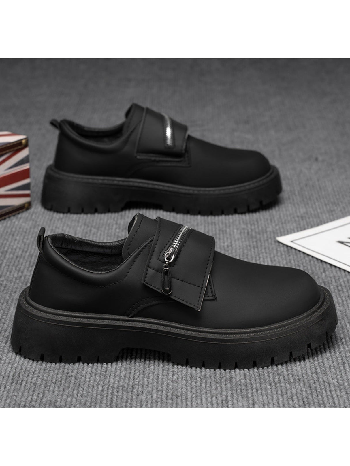 Liber Four Seasons Men's Zipper Flats