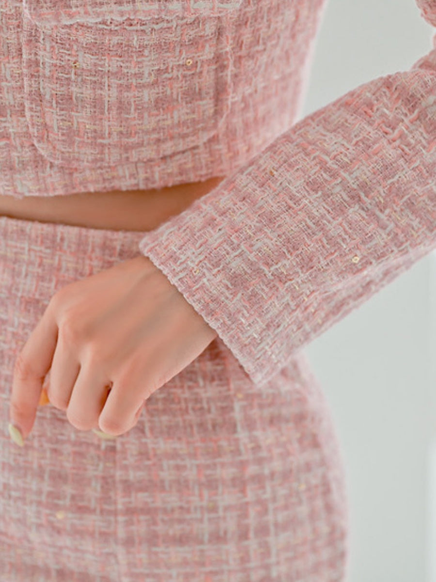 Elegant Two-piece Set: Sophisticated Jacket, Stylish Bodycon Fishtail Skirt, And Chanel-inspired Silhouette.