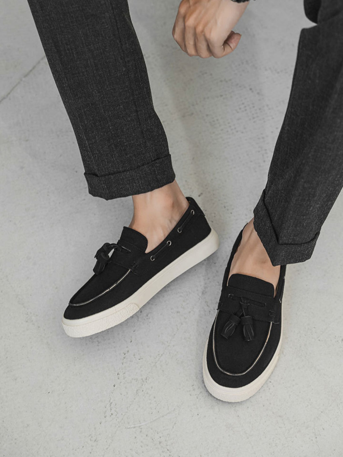 Color-blocked Tassel Slip-on Loafers