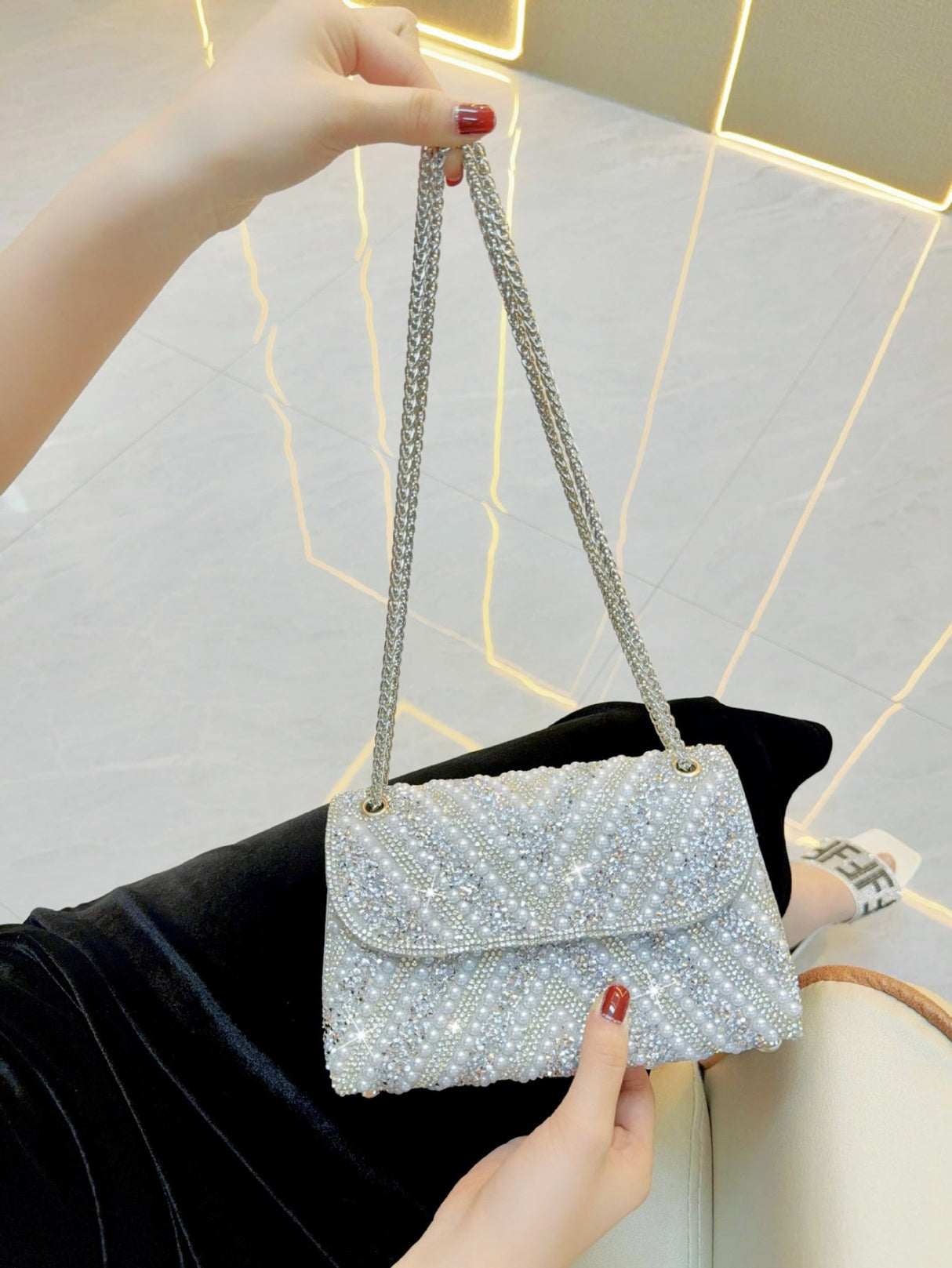 Liber Four Seasons ACC Diamond Pearl Underarm Bag