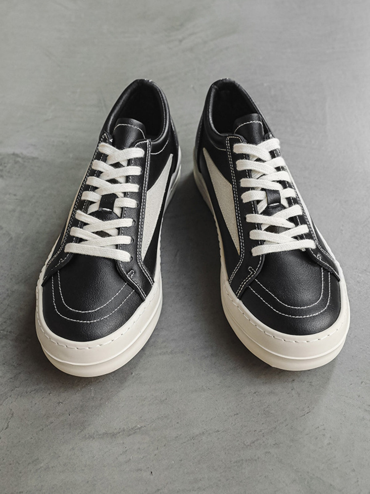 Color-blocked Casual Sneakers