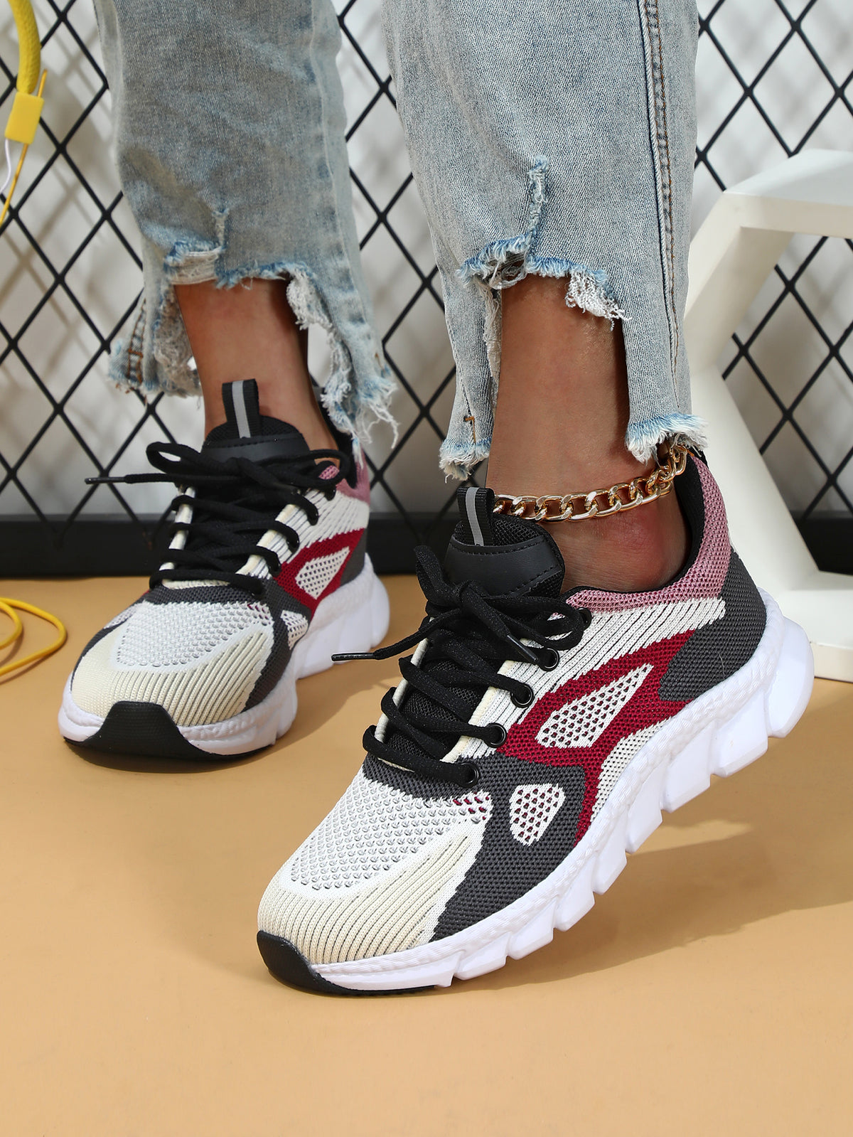 Color-blocked Women's Casual Sneakers