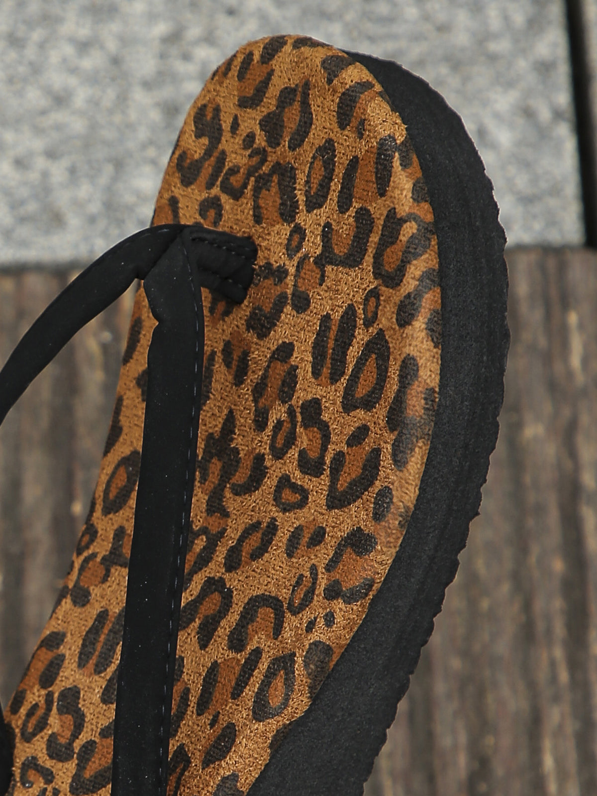 Leopard Print Wedge Flip-flops