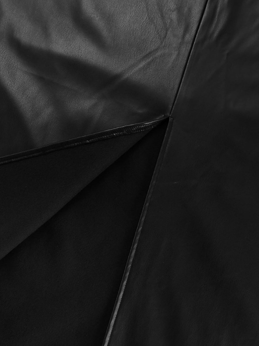 A pendulum black Pu leather skirt