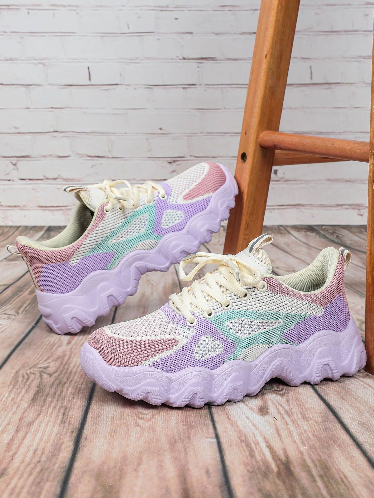 Color-blocked Unisex Casual Sneakers