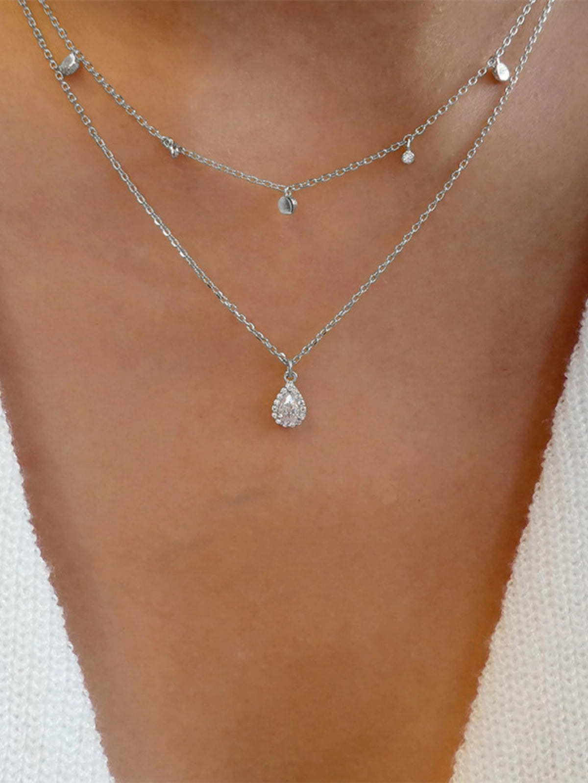 Gold-plated Teardrop Pendant Necklace