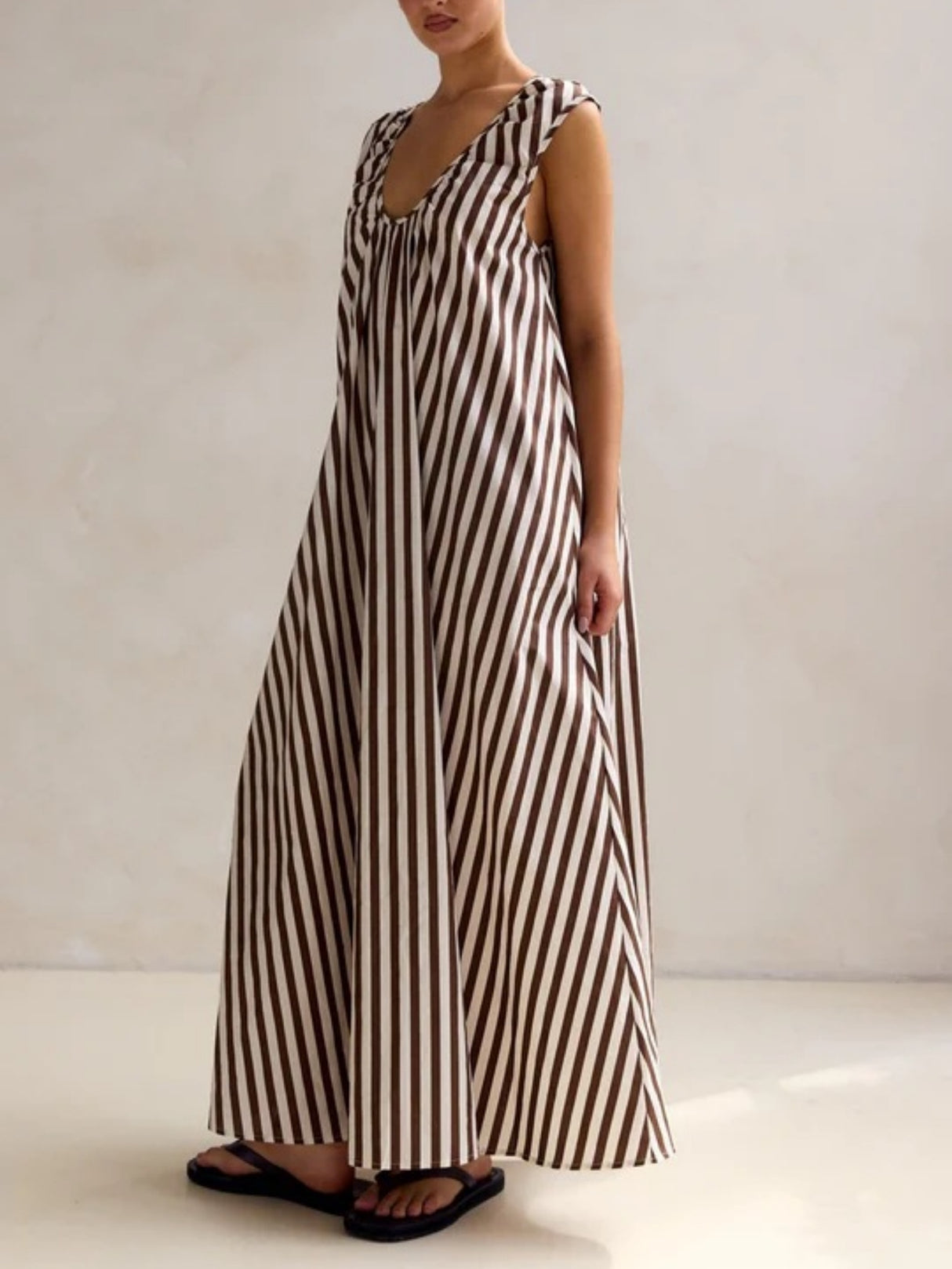 Polka Dots U-neck Sleeveless Large Skirt Maxi Dresses