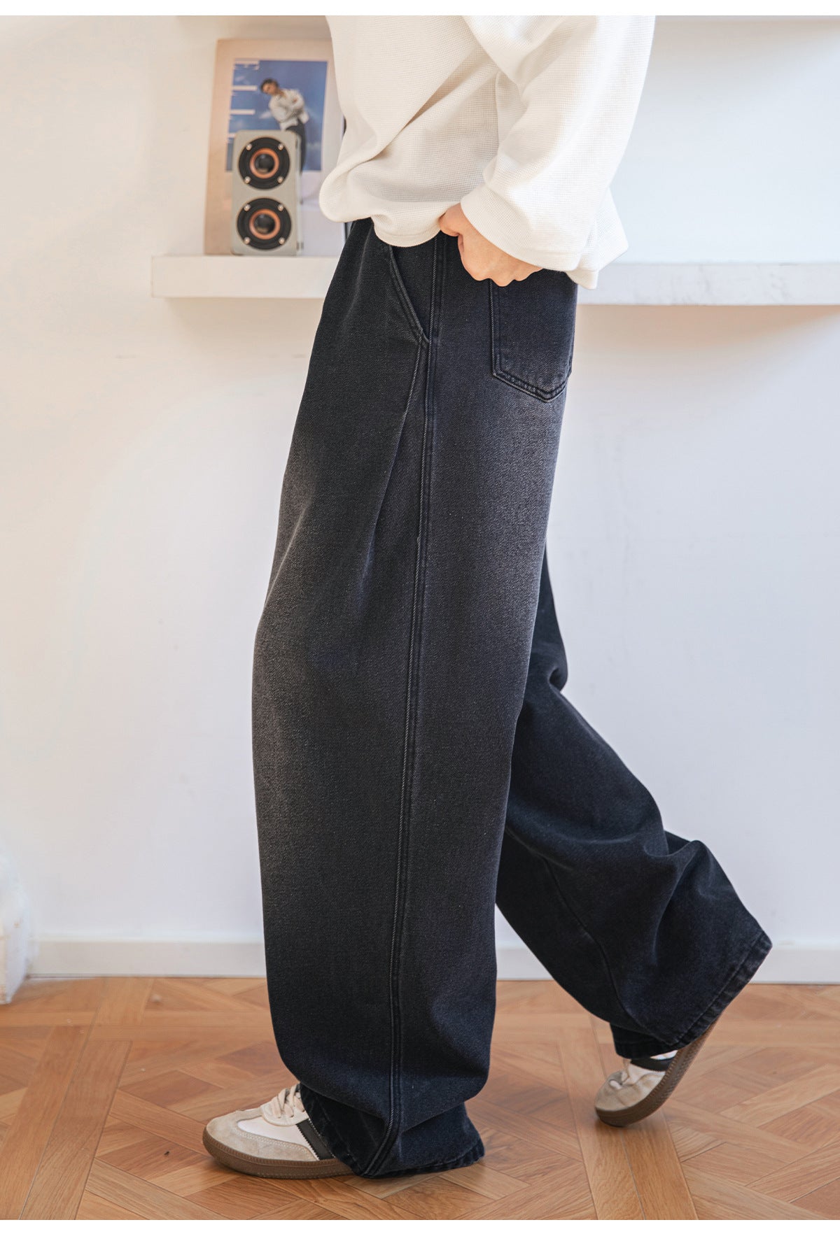Distressed Washed Loose-fit Straight-fit Jeans