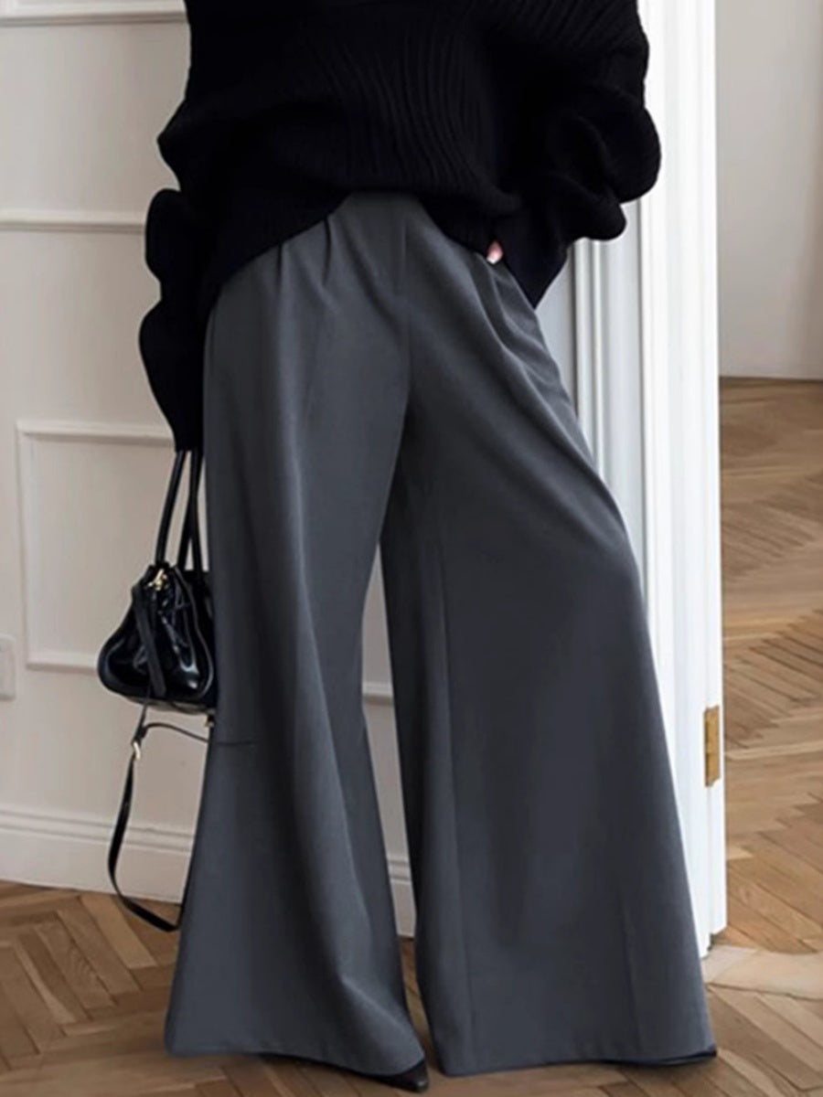 Wide-leg pleated trousers