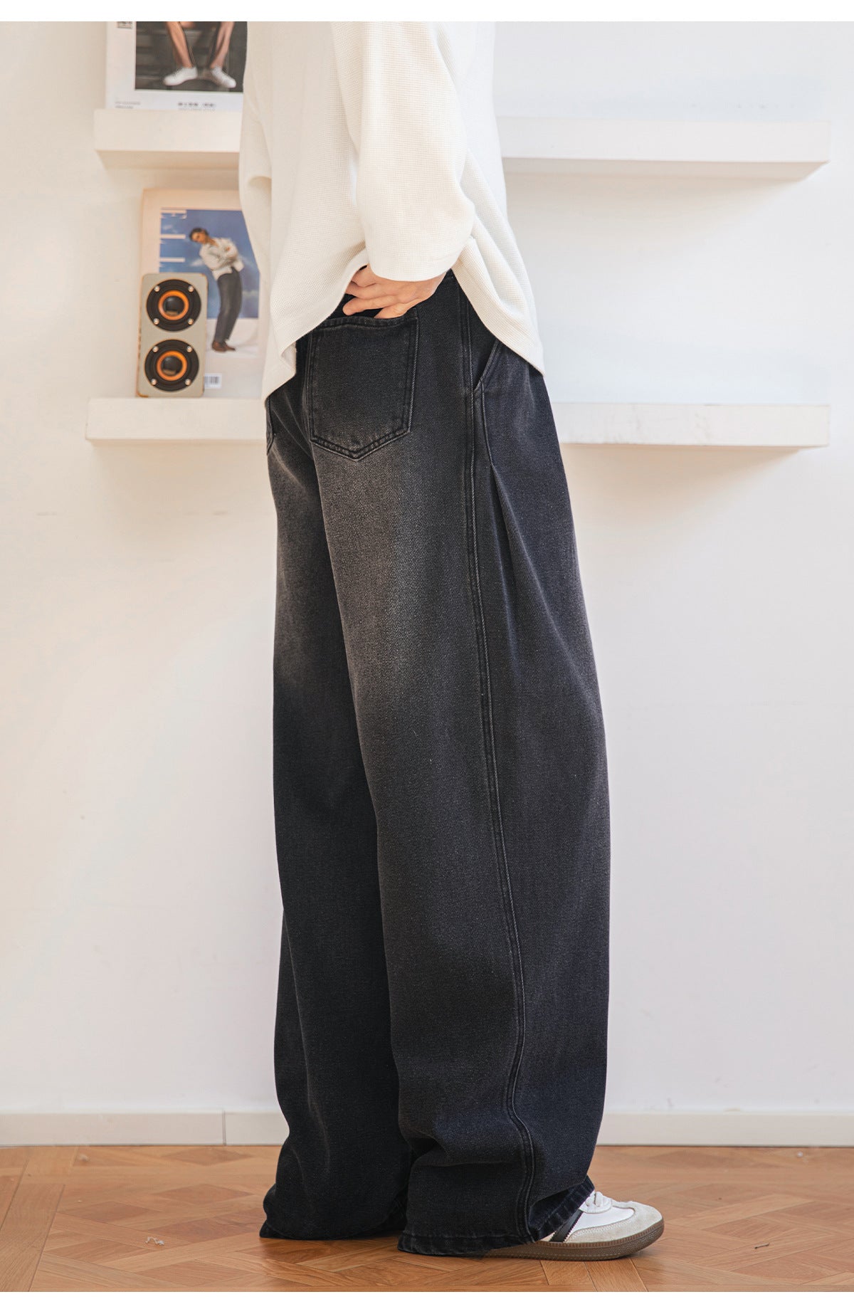 Distressed Washed Loose-fit Straight-fit Jeans
