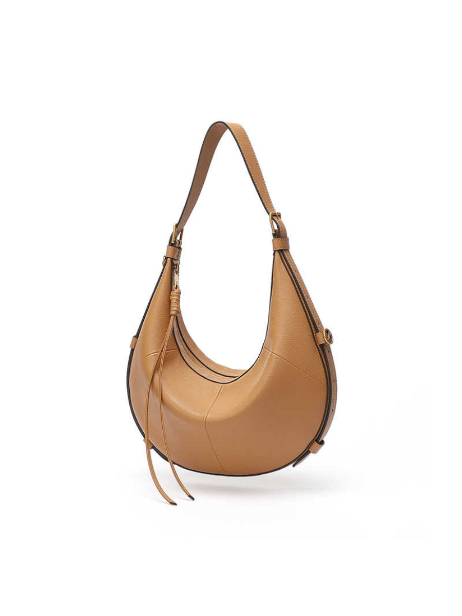 A Small, Sleek Hobo Bag In Vegetable-tanned Top-grain Cowhide, Perfect For Crossbody Or Commuting, Featuring A Summery Crescent Shape, Suitable For Women's Shoulder Or Underarm Wear.