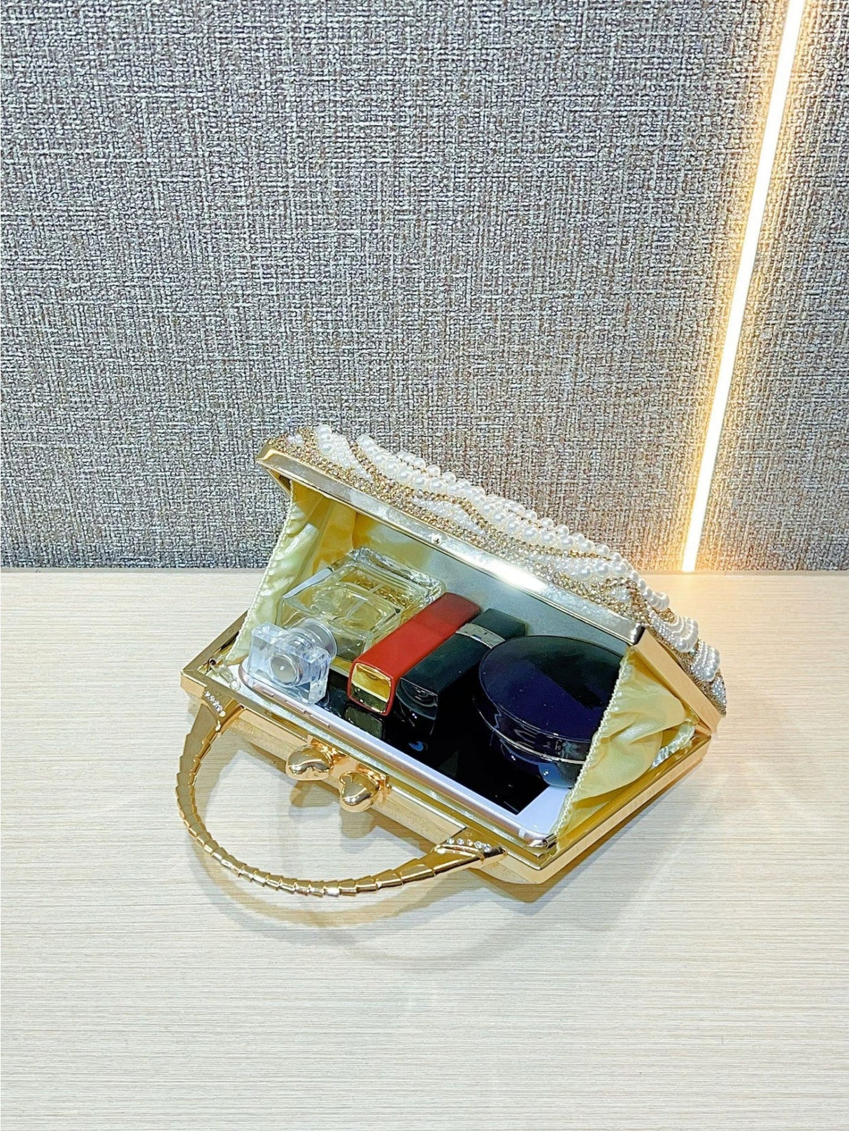 Liber Four Seasons ACC Pearl Love Saddle Bag