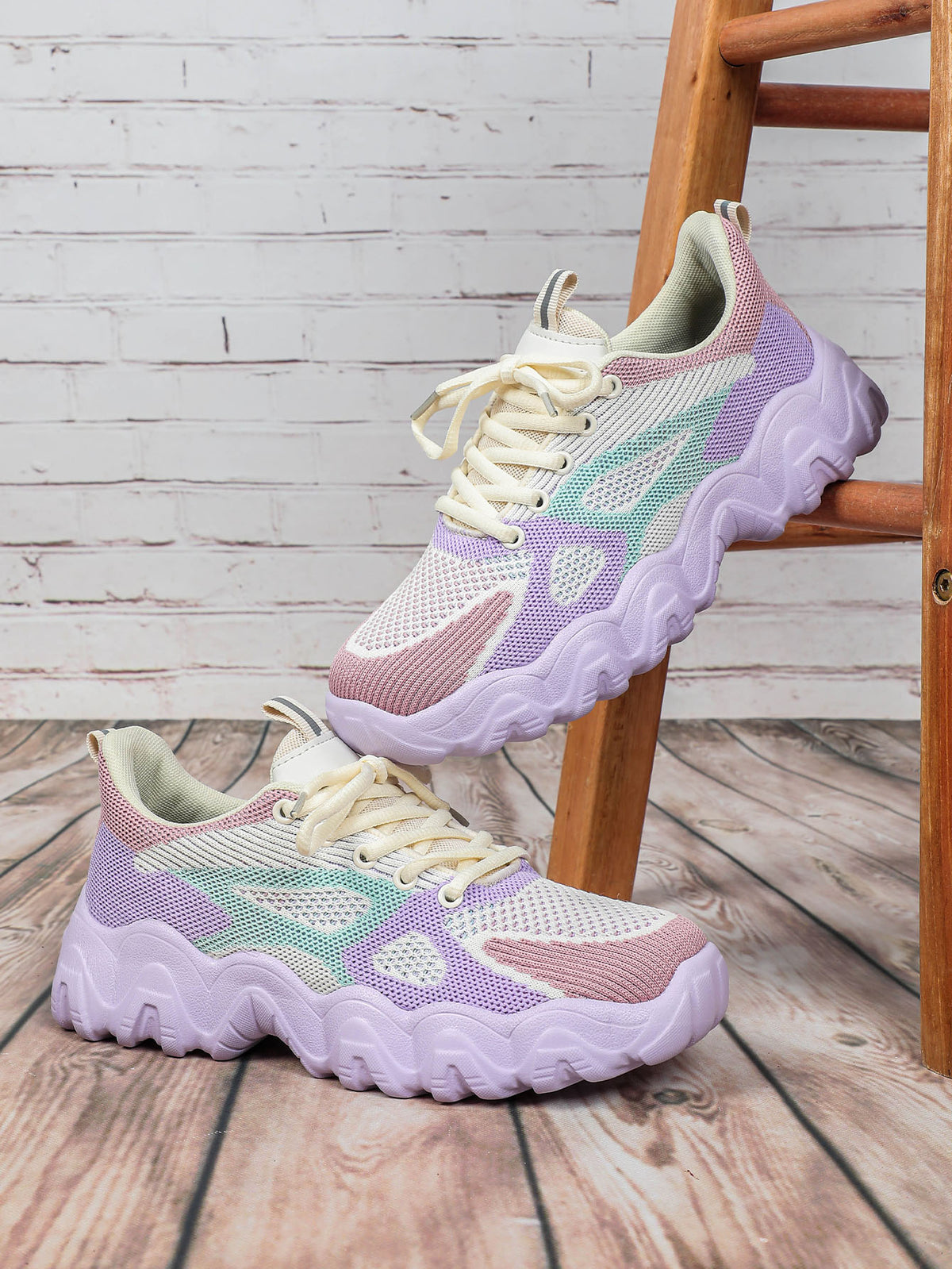 Color-blocked Unisex Casual Sneakers