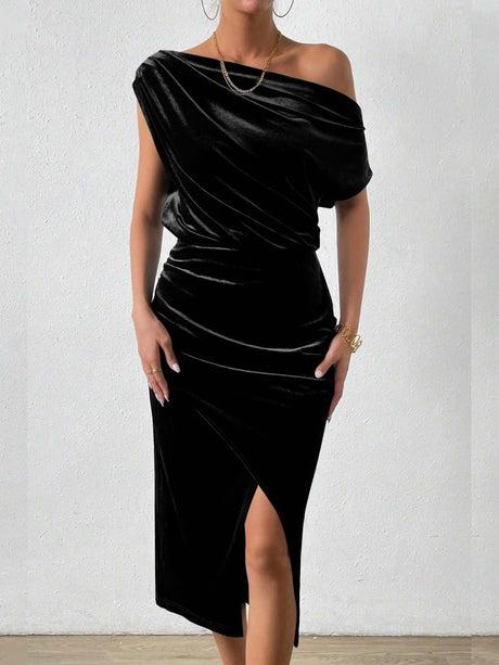 Velvet Sloping Shoulders Pleated Midi Dresses
