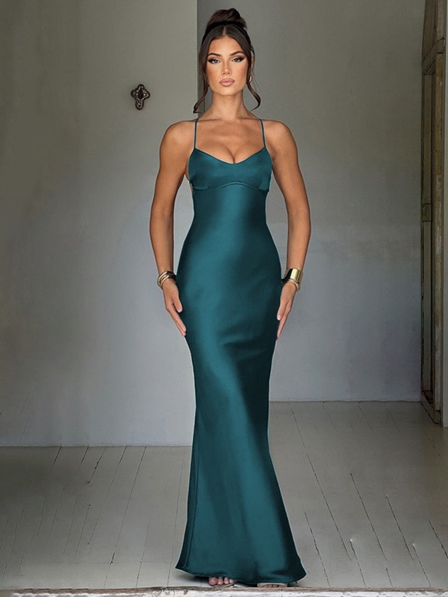 Robe longue dos nu à fines bretelles et liens