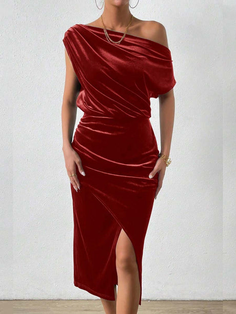 Velvet Sloping Shoulders Pleated Midi Dresses