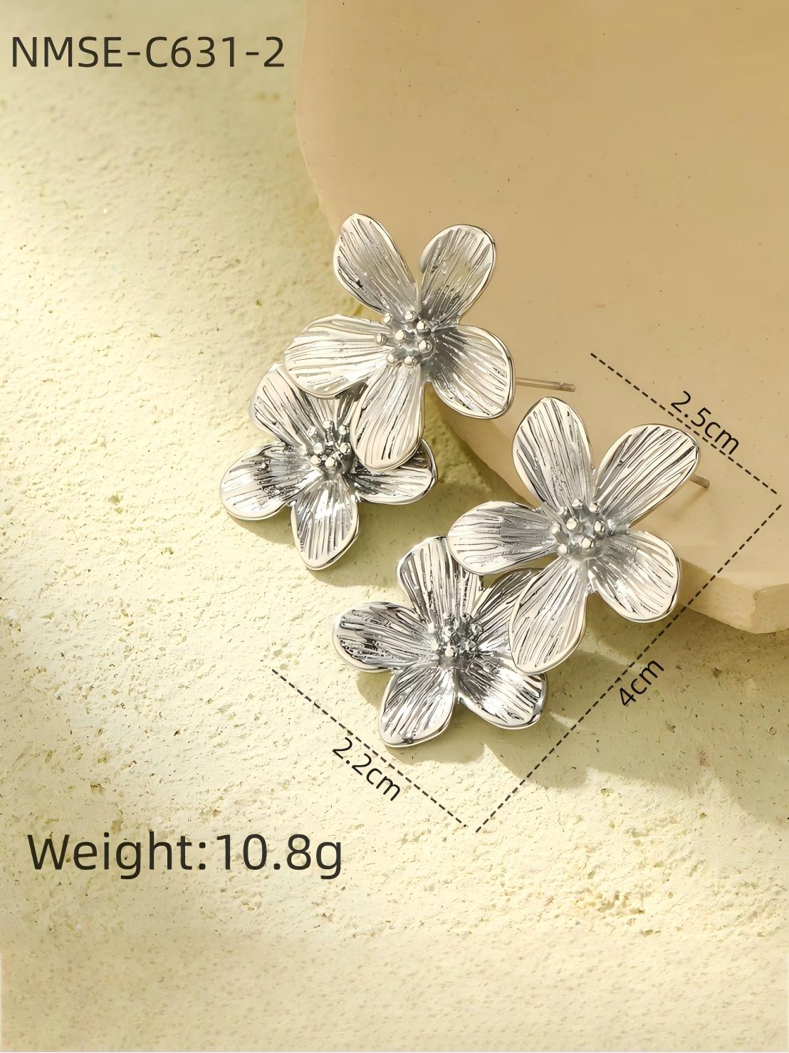Elegant flower earrings