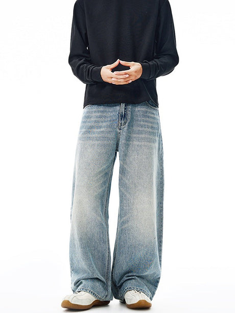 Distressed Washed Jeans