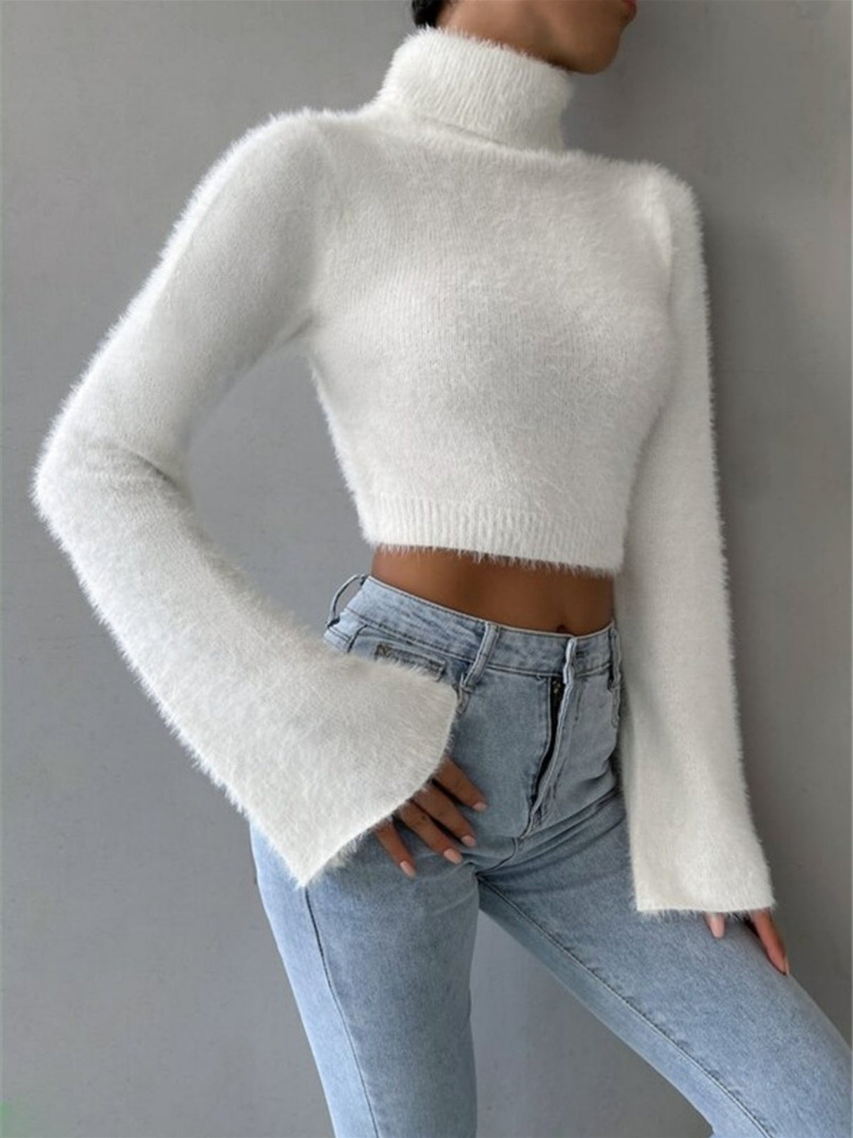 Turtleneck Short Exposing Belly Button Plush Sweater