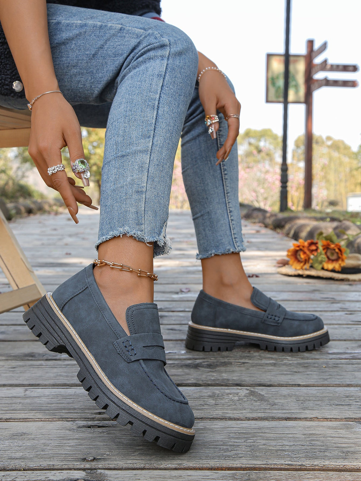 Liber Four Seasons Thick-soled Women's Slip-On Loafers