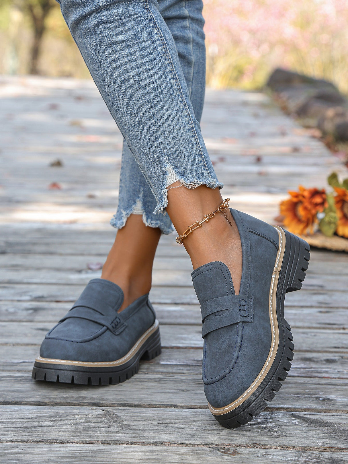 Liber Four Seasons Thick-soled Women's Slip-On Loafers